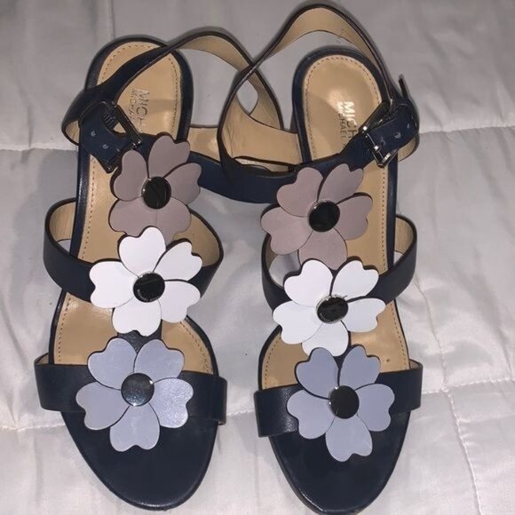 Michael Kors Womens Leather Flower Sandals 7.5M Navy & Multicolor - Picture 1 of 8